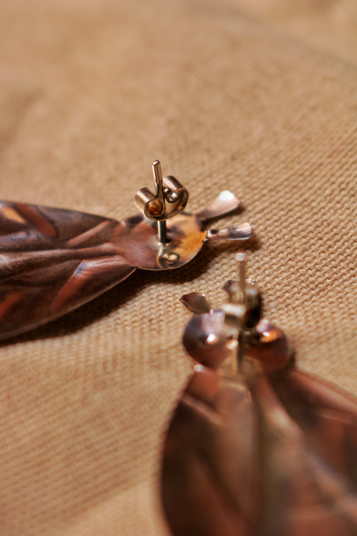 Βee earrings