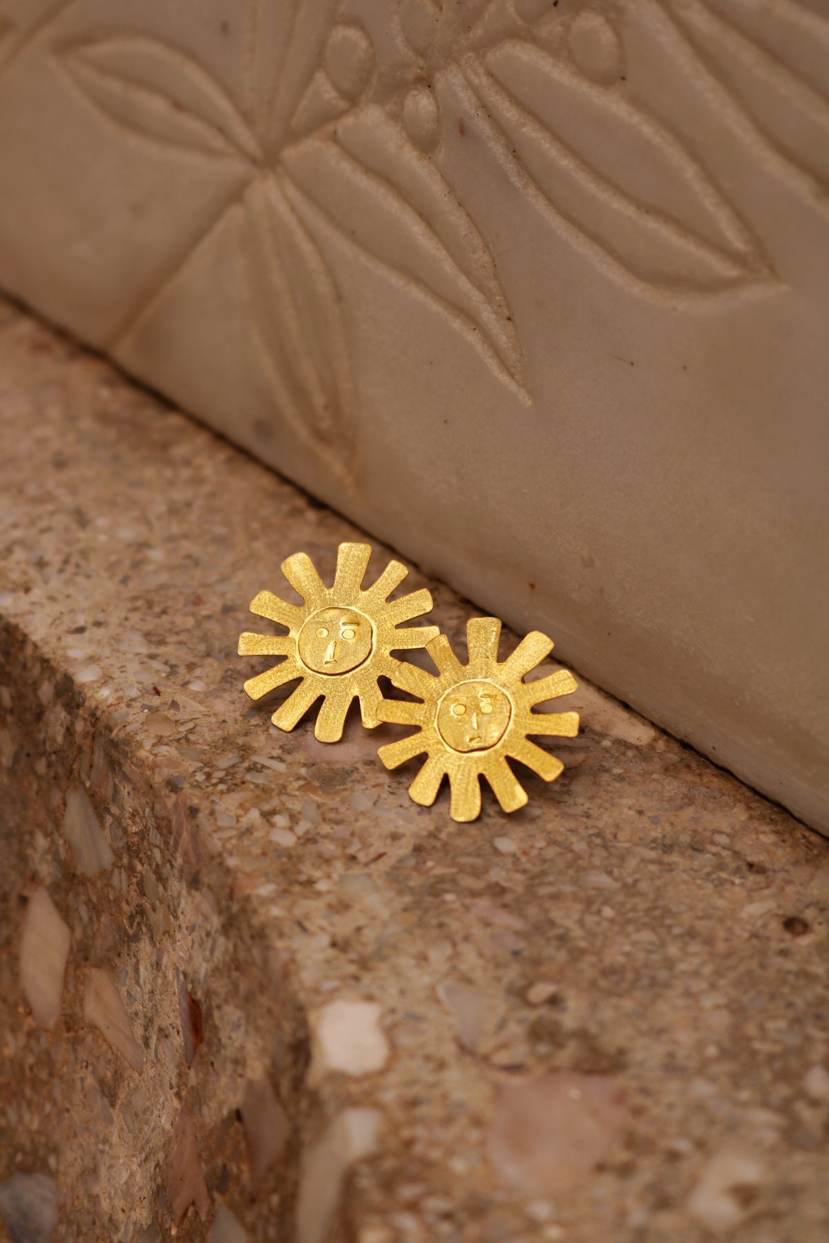 Luz gold earrings