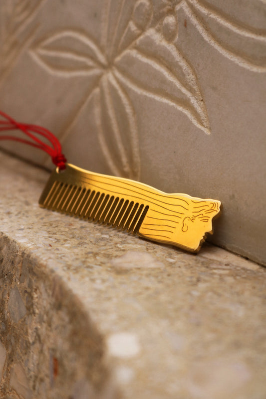 Face Comb Necklace